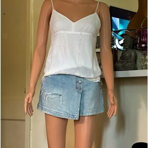 NWT- 00- American Eagle Outfitters Distressed Denim Skort